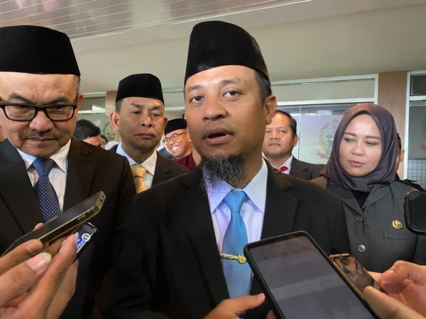 Gubernur Sulsel Salurkan DBH Triwulan I Rp222 Miliar, Sisa Utang Tinggal Enam Bulan