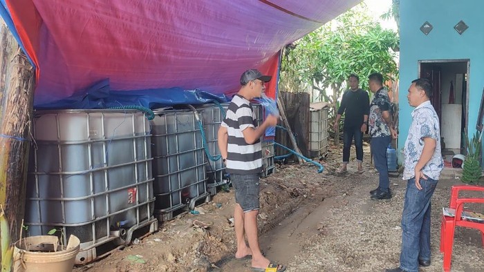 Polisi Bongkar Penimbunan 2 Ton Solar Subsidi di Maros, Satu Pelaku Ditangkap