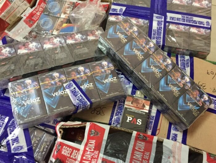 JAKARTA, LENSAMERDEKA.COM - Kementerian Keuangan (Kemenkeu) menegaskan tidak akan mengenakan cukai bagi rokok ilegal. Rokok tanpa pita cukai akan ditindak melalui jalur hukum