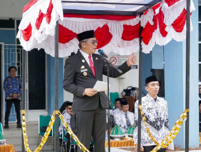 Ribuan Guru Barru Ikuti Upacara HGN dan HUT PGRI