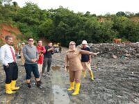 bupati-barru-pantau-langsung-tpa-bottolai-untuk-evaluasi-pengelolaan