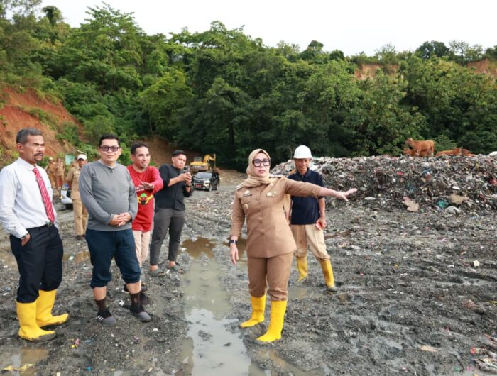 bupati-barru-pantau-langsung-tpa-bottolai-untuk-evaluasi-pengelolaan