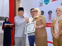Penghargaan Kemendes PDTT diterima oleh Bupati Barru Andi Ina Kartika Sari untuk penguatan Koperasi Desa Merah Putih