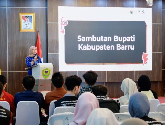 Bupati Barru Andi Ina Kartika Sari membuka kegiatan ABADI Volume 4 FK Unhas 2025 di Rumah Jabatan Bupati Barru