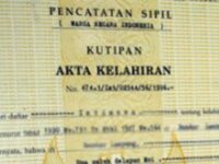 Ilustrasi Akta Kelahiran Bayi