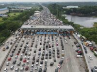 Gambar kepadatan kendaraan di Pintu Tol