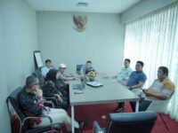 Kadis Kominfo Barru melakukan koordinasi keterbukaan informasi di Kantor Gubernur Sulsel