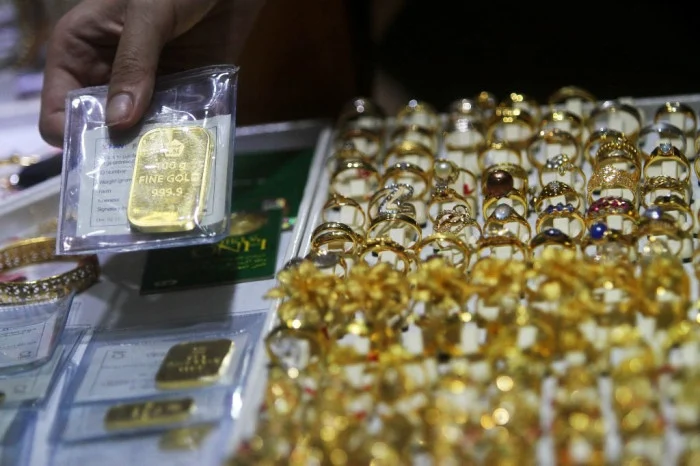 ilustrasi harga emas