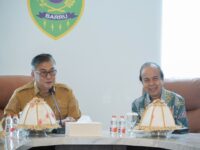 Wakil Bupati Barru Abustan A. Bintang membuka sosialisasi Program Pengembangan SDM bersama BREXA Raya Indonesia di Menara MPP Barru.