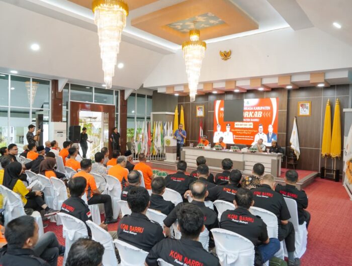 Wakil Bupati Barru Dr. Ir. Abustan Andi Bintang, M.Si. membuka Musorkab KONI Kabupaten Barru di Baruga Singkerru Adae