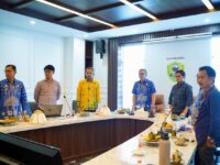 Wakil Bupati Barru mengikuti Entry Meeting Pemeriksaan LKPD 2025 secara daring bersama jajaran Pemkab Barru di Ruang Rapat MPP Kantor Bupati Barru.