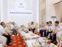 Bupati Barru Andi Ina Kartika Sari menerima kunjungan Kepala Rutan Kelas IIB Barru membahas kolaborasi ketahanan pangan dan program kemandirian warga binaan.