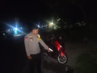 “Lokasi penyerangan tiga remaja oleh OTK di jalan poros Majene, Polewali Mandar, pada dini hari.”