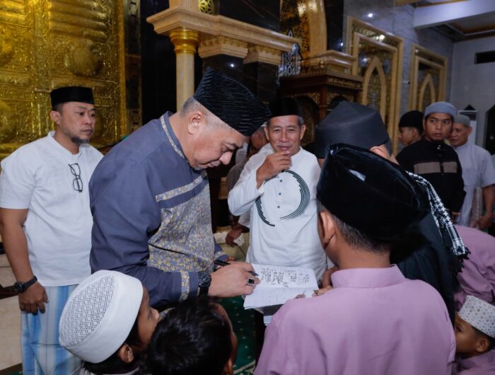 Wakil Bupati Barru Abustan A. Bintang di Masjid Besar Taqwa Palanro