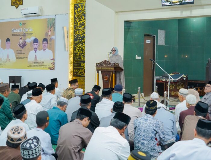 Bupati Barru Andi Ina Kartika Sari memimpin Peringatan Nuzulul Qur’an 1447 H di Masjid Agung Nurul Iman di Barru.