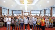 Bupati Barru Andi Ina Kartika Sari menerima kunjungan Wakil Ketua Komisi VI DPR RI Nurdin Halid di Rumah Jabatan Barru.
