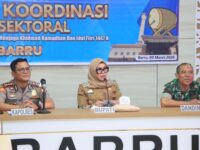 Kapolres Barru AKBP Ananda Fauzi Harahap memimpin rapat koordinasi lintas sektoral bersama Bupati Barru dan unsur TNI, pemerintah daerah, serta stakeholder terkait menjelang pengamanan Idul Fitri 1447 H, Senin (9/3/2026).