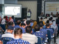 Bupati Barru Andi Ina Kartika Sari membuka Pra-Musrenbang Tematik Kemiskinan dan Stunting di Aula Bapperida Barru.