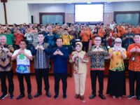 Bupati Barru Andi Ina Kartika Sari menghadiri penandatanganan MoU antara Pemprov Sulsel dan BPS RI di Kantor Gubernur Sulawesi Selatan, Makassar.