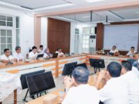 Wakil Bupati Barru memimpin rapat koordinasi persiapan Hari Jadi Barru ke-66 di Kantor Bupati Barru.