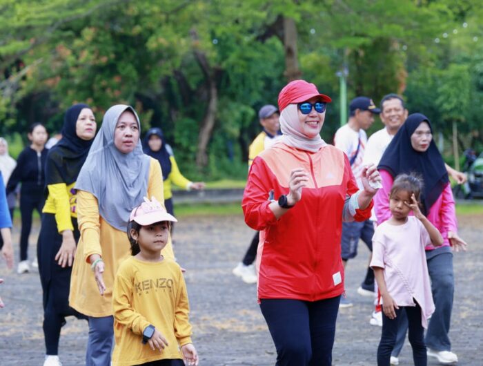 “Suasana Car Free Day Barru di Alun-Alun Colliq Pujie dipadati warga pasca Idulfitri”