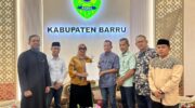 Bupati Barru menyerahkan SK PLH Sekda kepada Andi Syarifuddin
