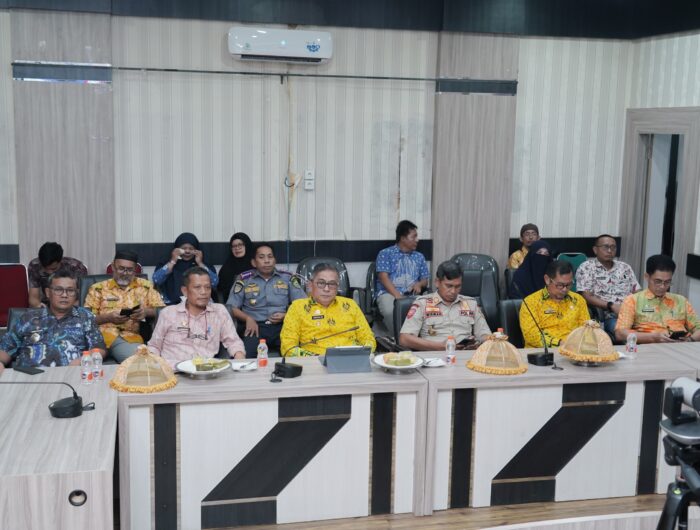 Wakil Bupati Barru bersama jajaran OPD mengikuti talkshow pencegahan korupsi secara virtual di Kantor Bupati Barru