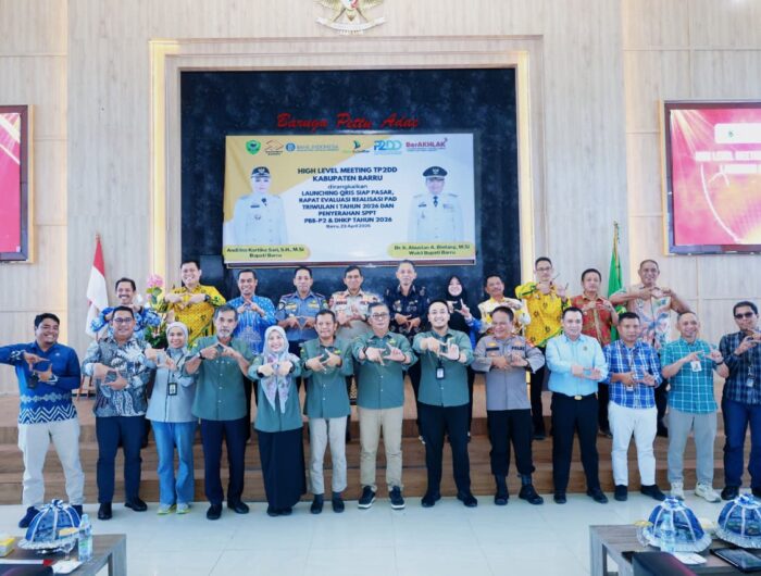 Wakil Bupati Barru membuka acara digitalisasi daerah dan launching QRIS SIAP Pasar di Kantor Bupati Barru
