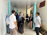 Bupati Barru meninjau langsung fasilitas dan pelayanan di RSUD Lapatarai bersama jajaran manajemen rumah sakit.