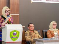 Bupati Barru membuka seminar peran perempuan dalam kesehatan dan pendidikan anak di Baruga Singkerru Adae