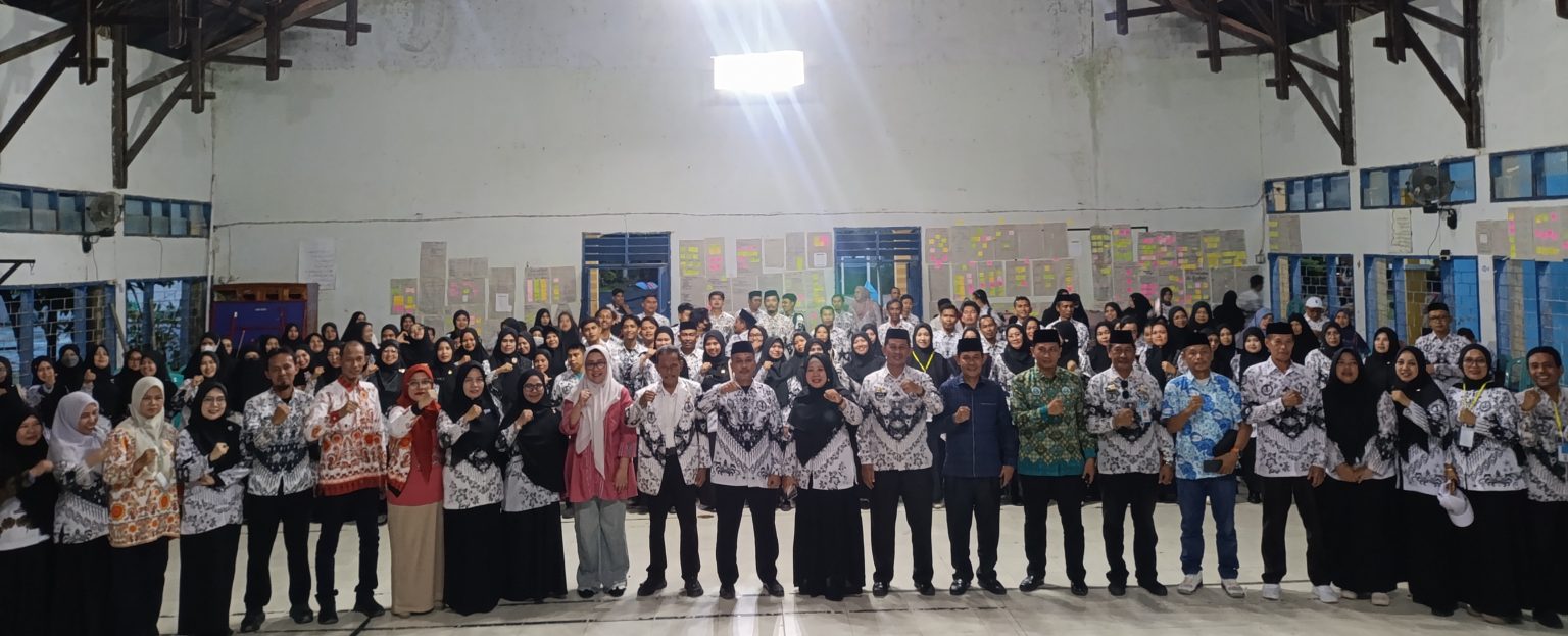 Pembukaan Edu Camp Hardiknas 2026 di SMAN 1 Barru diikuti ratusan guru