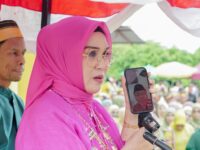 Suasana upacara Hardiknas 2026 Barru saat terhubung virtual dengan Wakil Menteri Pendidikan