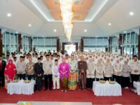 Bupati Barru melepas jamaah calon haji Barru 2026 di Baruga Singkerru Ada’e