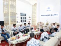 Bupati Barru bersama pengurus PGRI Barru saat audiensi persiapan Porsenijar Sulsel 2026