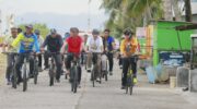 Bupati Barru Andi Ina Kartika Sari bersepeda bersama warga saat kegiatan Car Free Day