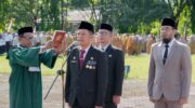 Bupati Barru Andi Ina Kartika Sari melantik Andi Syarifuddin sebagai Sekretaris Daerah definitif Kabupaten Barru di Halaman Kantor Bupati Barru.