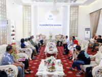 Bupati Barru Andi Ina Kartika Sari bersama jajaran pemerintah dan BRI membahas pengembangan wisata pesisir Desa Batupute di Rumah Jabatan Bupati Barru.