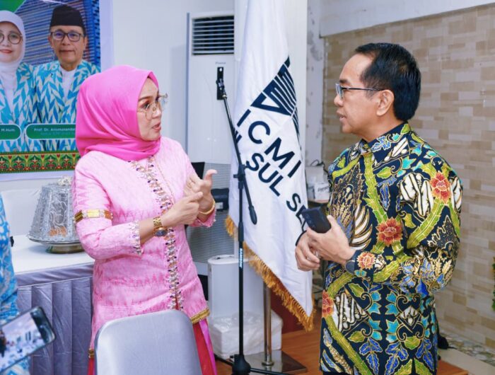 Bupati Barru Andi Ina Kartika Sari menghadiri Kuliah Kebangsaan dan Silakwil ICMI Sulawesi Selatan di Rumah Jabatan Rektor UNM Makassar sambil mendorong kolaborasi riset dan inovasi untuk pengembangan potensi daerah Kabupaten Barru.