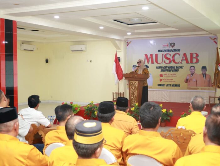 Bupati Barru Andi Ina Kartika Sari menghadiri Musyawarah Cabang dan pengukuhan pengurus DPC Partai Hanura Kabupaten Barru di Hotel Youtefa Barru bersama jajaran pengurus Hanura Sulawesi Selatan.