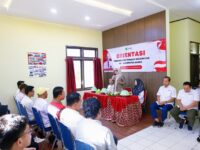 Bupati Barru Andi Ina Kartika Sari membuka Orientasi Pengurus PMI Kecamatan se-Kabupaten Barru di Markas PMI Barru sebagai upaya memperkuat kapasitas organisasi dan pelayanan kemanusiaan di tingkat kecamatan.