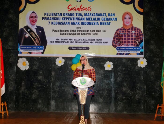 Bupati Barru Andi Ina Kartika Sari membuka kegiatan Pelantikan dan Sosialisasi Gerakan 7 Kebiasaan Anak Indonesia Hebat di Baruga Pettu Adae Barru untuk memperkuat pendidikan anak usia dini melalui kolaborasi orang tua, guru, dan pemerintah.