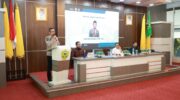 Sekretaris Daerah Barru A. Syarifuddin membuka Workshop USG Antenatal Care (ANC) bagi dokter umum di Rumah Jabatan Bupati Barru, bersama tenaga medis dan peserta pelatihan kesehatan ibu dan anak.