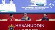 Wakil Bupati Barru Abustan Andi Bintang memberikan pembekalan kepada mahasiswa KKN Profesi Kesehatan Universitas Hasanuddin di Makassar, membahas kolaborasi peningkatan layanan kesehatan di Kabupaten Barru.