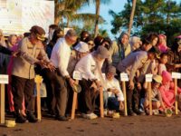Bupati Barru, Kapolres Barru, Bhayangkari, dan Komunitas Cillelang Fishing melepas puluhan tukik ke laut di Pantai Cillelang Selatan dalam rangka HUT Bhayangkari ke-80 sebagai bentuk dukungan terhadap konservasi penyu dan pelestarian ekosistem laut.