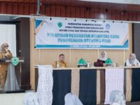 Bupati Barru Andi Ina Kartika Sari membuka Diklat Peningkatan Kapasitas Guru PAUD dalam Penanganan Stunting di Aula Dinas Pendidikan dan Kebudayaan Kabupaten Barru yang diikuti puluhan guru PAUD dari berbagai kecamatan.