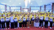 Bupati Barru Andi Ina Kartika Sari didampingi Wakil Bupati Abustan A. Bintang melepas Kontingen PGRI Kabupaten Barru menuju Porsenijar PGRI Sulawesi Selatan 2026 di Baruga Singkerru Adae, Rumah Jabatan Bupati Barru.