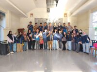 Pengurus Karang Taruna Kecamatan Mallusetasi bersama perwakilan desa dan kelurahan mengikuti rapat koordinasi persiapan Hari Ulang Tahun Karang Taruna ke-66 di Aula Kantor Kecamatan Mallusetasi, Kabupaten Barru.