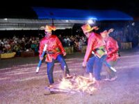 Atraksi Tari Sere Api memeriahkan Festival Budaya di Desa Gattareng, Kabupaten Barru, sebagai upaya mengembangkan wisata budaya berbasis tradisi, alam, dan potensi UMKM lokal.