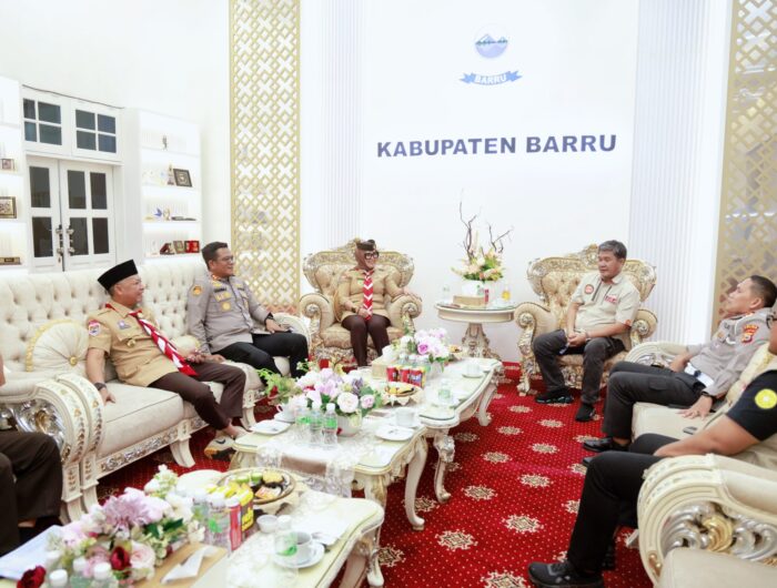 Bupati Barru Andi Ina Kartika Sari menerima audiensi Ketua IOF Sulsel dan Wadirlantas Polda Sulsel membahas Bhayangkara Off Road Peduli Seri V di Lappa Laona.