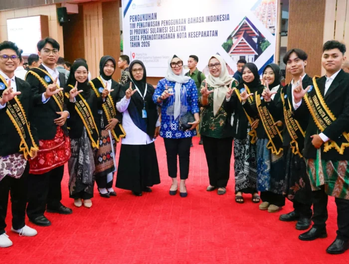Bupati Barru Andi Ina Kartika Sari menerima bantuan buku bacaan dari Kemendikdasmen untuk mendukung literasi anak di Kabupaten Barru.